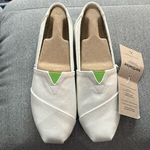 Toms Alpargata Cotton Canvas shoes NIB 7.5W